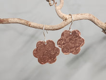 Load image into Gallery viewer, Copper Hammer Texture Flower Earrings