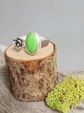 Load image into Gallery viewer, Sterling Silver Rose and Gaspeite Stone Ring