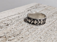 Load image into Gallery viewer, Sterling Silver Skull Ring