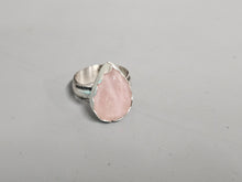 Load image into Gallery viewer, Rose Quartz Ring