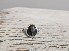 Load image into Gallery viewer, Sapphire Faceted Stone Ring