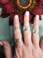 Load image into Gallery viewer, 3 Band Ring with Copper Heart
