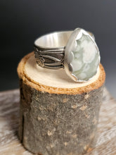 Load image into Gallery viewer, Flower Agate Ring