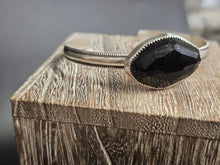 Load image into Gallery viewer, Onyx Faceted Bracelet