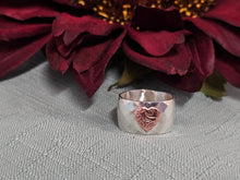 Load image into Gallery viewer, Diamond Textured Ring with Copper Heart