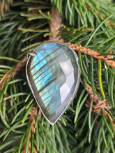 Load image into Gallery viewer, Labradorite faceted Bolo Tie