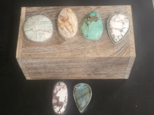 Load image into Gallery viewer, Labradorite faceted Bolo Tie