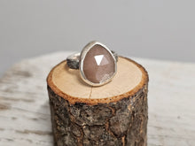 Load image into Gallery viewer, Peach Moonstone Faceted Stone Ring