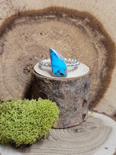 Load image into Gallery viewer, Vintage Turquoise Fin Ring #3