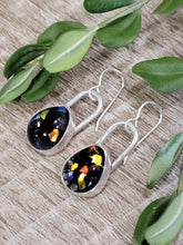 Load image into Gallery viewer, Multi Color Glass Earrings