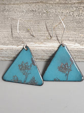 Load image into Gallery viewer, Turquoise triangular enameled earrings with etched flower design and silver fishhook backs