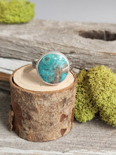 Load image into Gallery viewer, Turquoise Vintage Round Ring