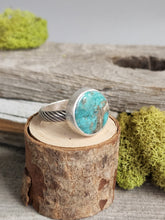 Load image into Gallery viewer, Turquoise Vintage Round Ring
