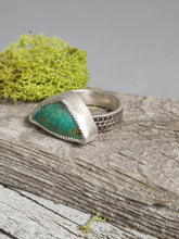 Load image into Gallery viewer, Turquoise Vintage Ring