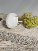 Load image into Gallery viewer, Moonstone Prong Ring