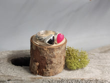 Load image into Gallery viewer, Rani Chalcedony & Black Onyx Ring
