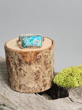 Load image into Gallery viewer, Rectangle Vintage Turquoise Ring
