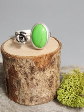 Load image into Gallery viewer, Sterling Silver Rose and Gaspeite Stone Ring
