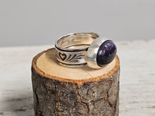 Load image into Gallery viewer, Gold Stone Ring
