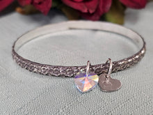 Load image into Gallery viewer, Flower Bangle with 2 charms (Clear) Heart
