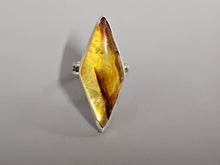 Load image into Gallery viewer, Amber Stone Ring
