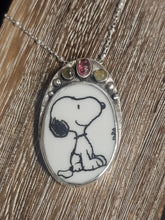 Load image into Gallery viewer, Snoopy necklace
