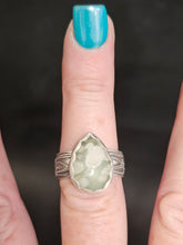 Load image into Gallery viewer, Flower Agate Ring
