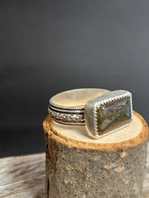 Load image into Gallery viewer, Labradorite Ring
