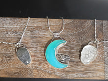 Load image into Gallery viewer, Death's Head Necklace
