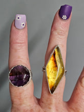 Load image into Gallery viewer, Amber Stone Ring
