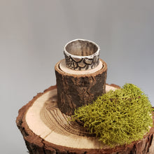 Load image into Gallery viewer, Fine Silver Flower Textured Ring
