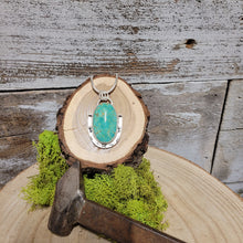 Load image into Gallery viewer, Horse shoe Turquoise Necklace
