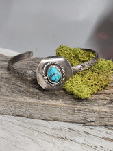 Load image into Gallery viewer, Faceted Turquoise Cowboy Hat Bracelet
