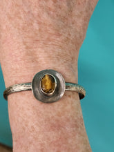 Load image into Gallery viewer, Tiger Eye Cowboy Hat Bracelet
