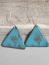 Load image into Gallery viewer, Turquoise Flower Emaneled Earring
