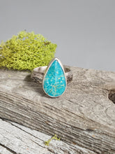 Load image into Gallery viewer, Turquoise Vintage Ring
