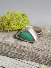 Load image into Gallery viewer, Turquoise Vintage Ring
