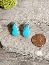 Load image into Gallery viewer, Vintage Turqoiuse Stud Earrings
